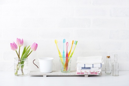 歯ブラシを置く場所は清潔に 歯ブラシを置く場所は清潔に